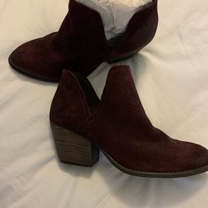 Steve Madden Maroon Booties - NWT - Sz 7.5